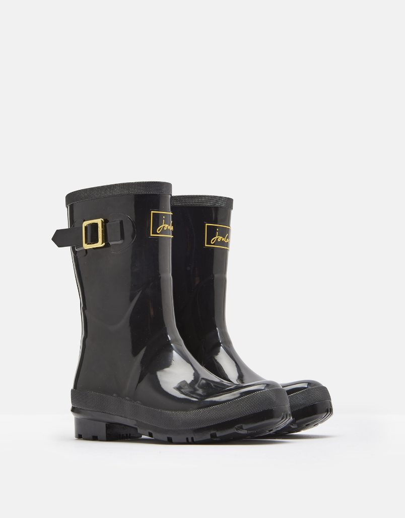 black mid height wellies